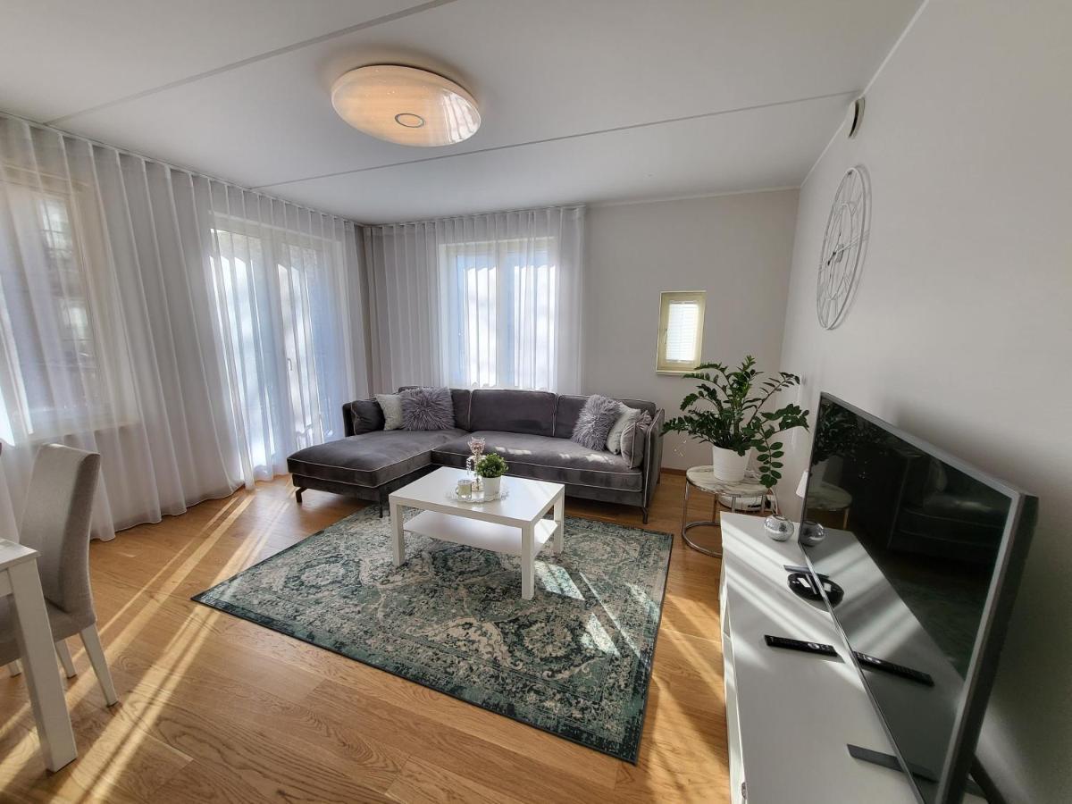 City Center Bright Home Tallinn Eksteriør billede